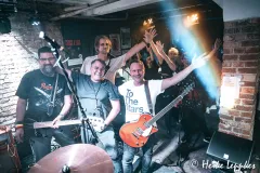 2025-08-16-Shaky-Brothers-@-Backyard-Club-DSC04611