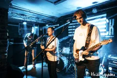 2025-08-16-Shaky-Brothers-@-Backyard-Club-DSC04655