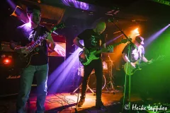 2025-11-08-True-Voodoo-@-Die-Roehre-DSC02178