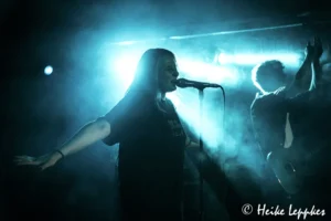 Konzertfoto Give Me A Remedy MTC Köln Queens Of Noise